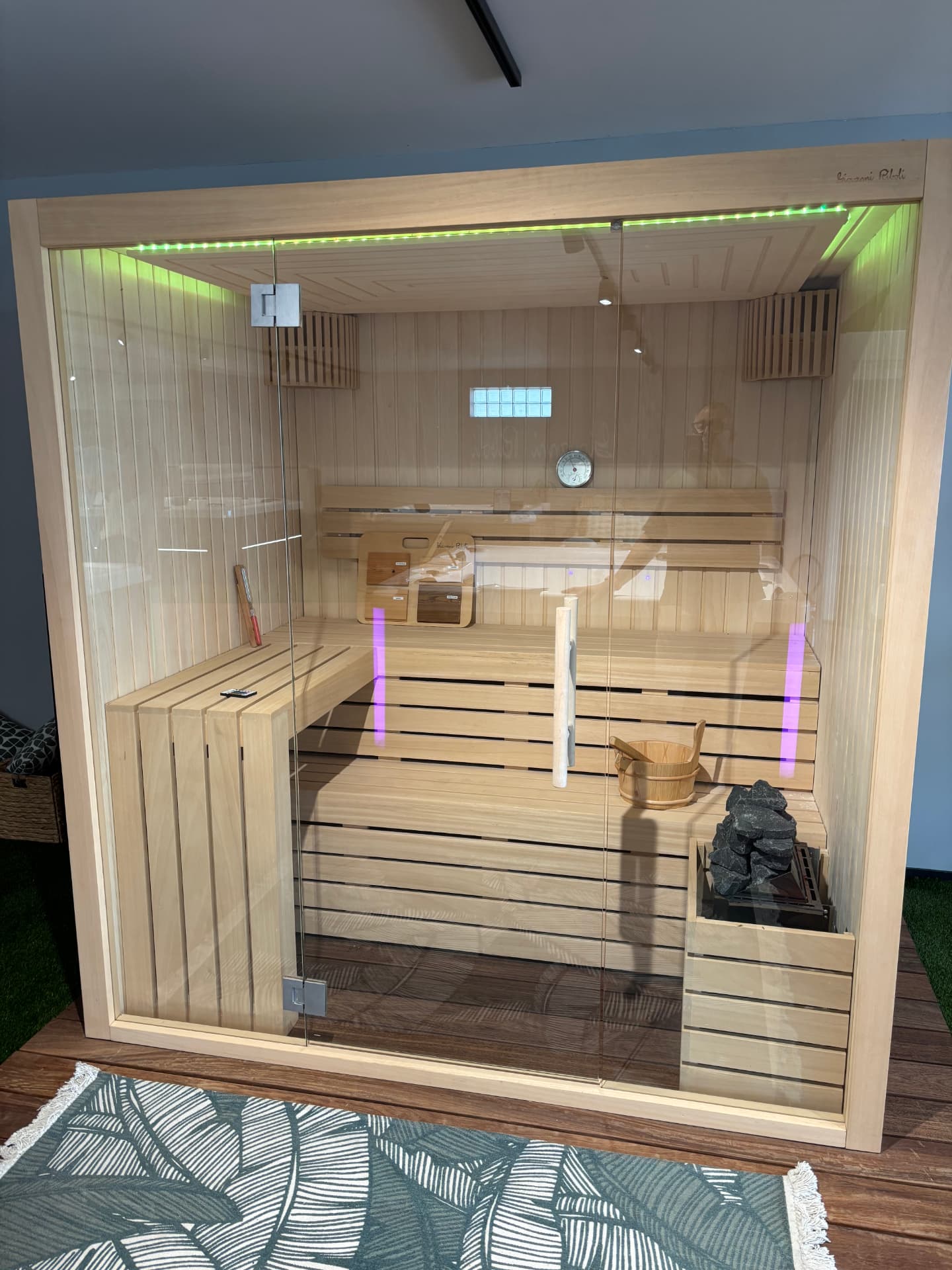 Cabine sauna vitrée sur mesure — Espace bien-être privatif
